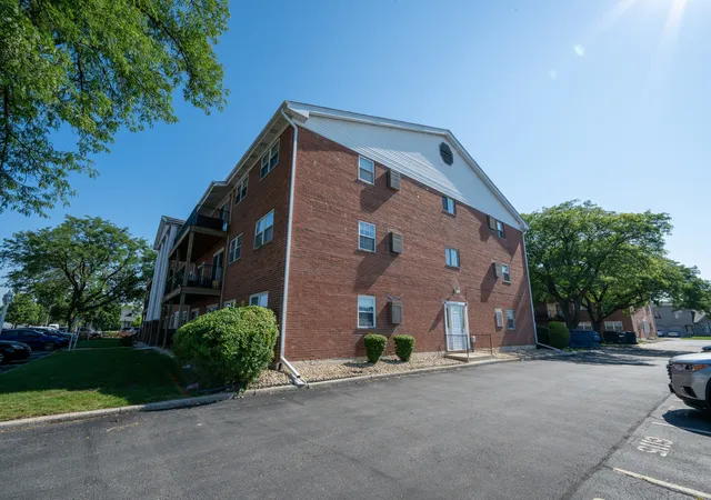 Photo 2 of Condo for sale at 6115 W 94th Street #A5, Oak Lawn, IL 60453 | MLS# 12701516 | Listing updated on 2026-07-16