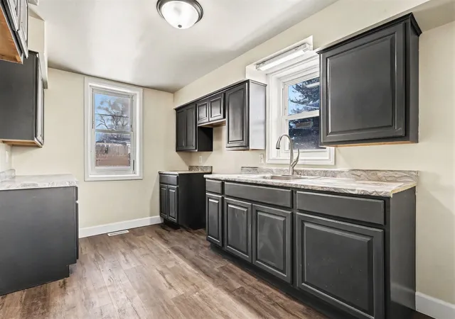 Photo 3 of Single family home for sale at 712 Davis St, Joliet, IL 60436 | MLS# 12701520 | Listing updated on 2026-09-02