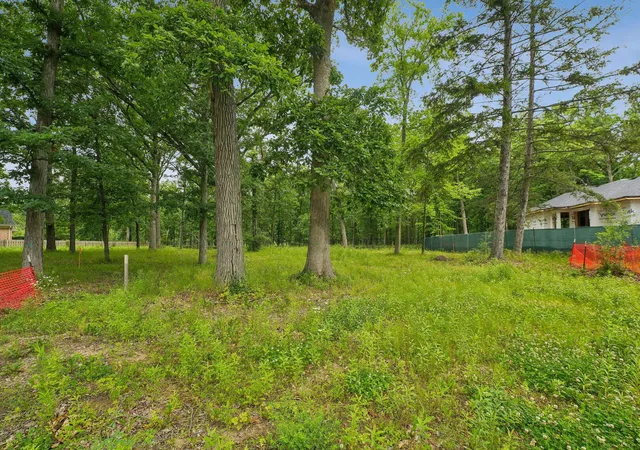 2nd image of 398 Forest Edge Dr, Winnetka, IL 60093 | MLS# 12701534