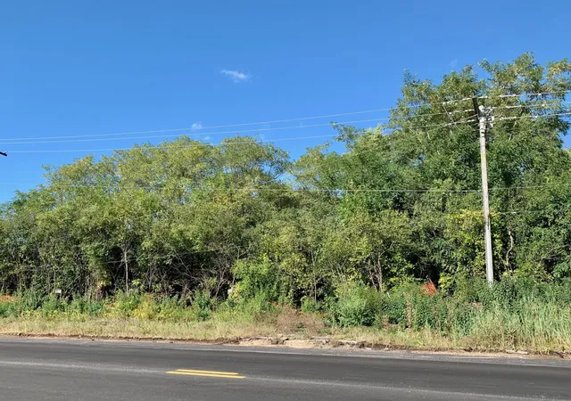 1st image of 460 W Irving Park Rd, Roselle, IL 60172 | MLS# 12701561