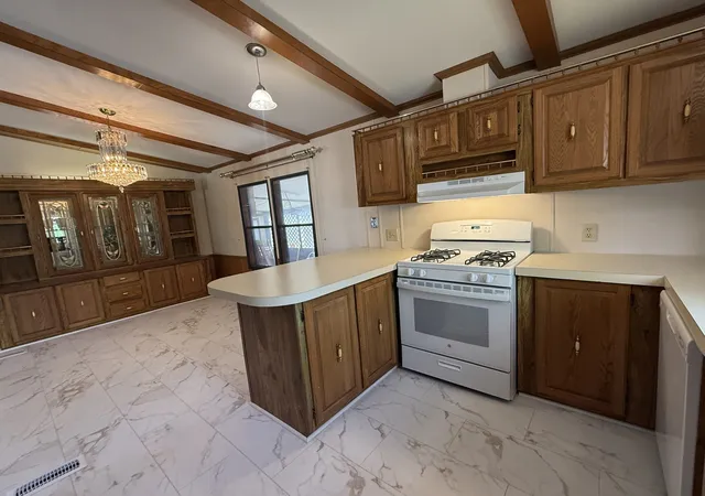 Photo 4 of Manufactured home for sale at 735 Thorntree Ter, Matteson, IL 60443 | MLS# 12701572 | Listing updated on 2026-09-16