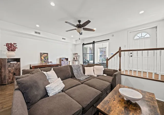 Photo 3 of Condo for sale at 4600 N Saint Louis Ave #GARDEN, Chicago, IL 60625 | MLS# 12701581 | Listing updated on 2026-10-21