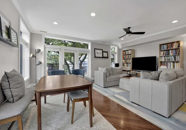Homes for sale in Chicago, IL | 5006 N Western Ave #2, Chicago, IL 60625 | MLS# 12701635