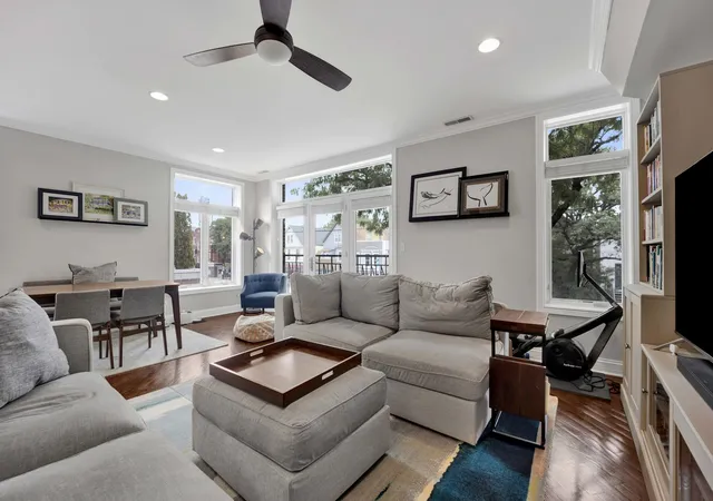Homes for sale in Chicago, IL | 5006 N Western Ave #2, Chicago, IL 60625 | MLS# 12701635
