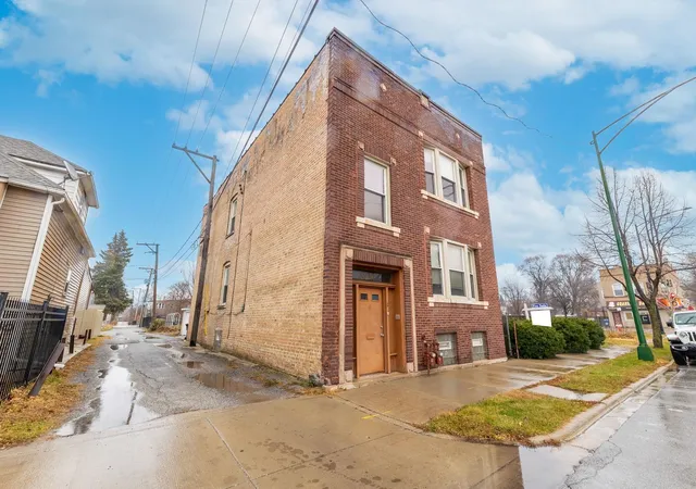 3rd image of 11849 S Wentworth Ave, Chicago, IL 60628 | MLS# 12701637