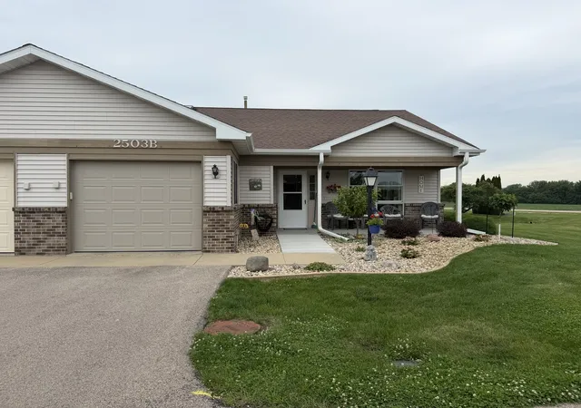 Homes for sale in Sterling, IL | 2503 Katey Ct #B, Sterling, IL 61081 | MLS# 12701649