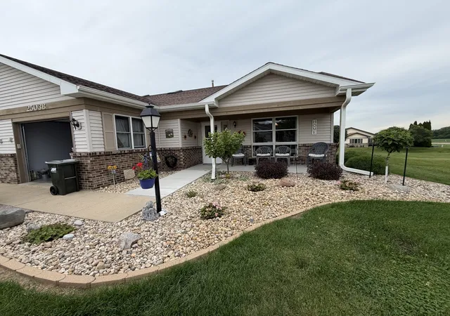 Homes for sale in Sterling, IL | 2503 Katey Ct #B, Sterling, IL 61081 | MLS# 12701649
