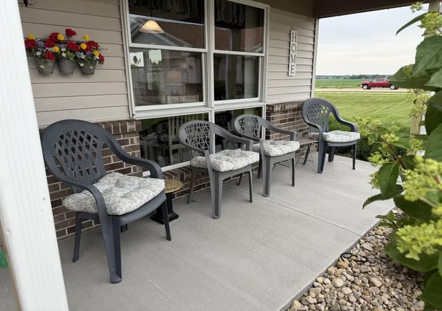 Homes for sale in Sterling, IL | 2503 Katey Ct #B, Sterling, IL 61081 | MLS# 12701649