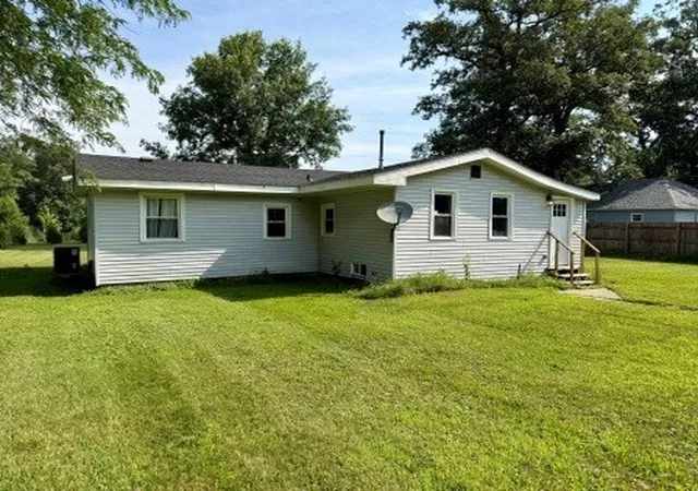 Homes for sale in Momence, IL | 3011 N 15270e Rd, Momence, IL 60954 | MLS# 12701666