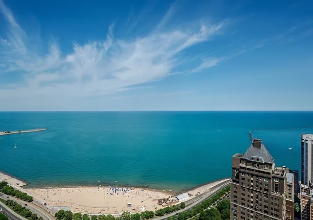 2nd image of 950 N Michigan Ave #4005, Chicago, IL 60611 | MLS# 12701671