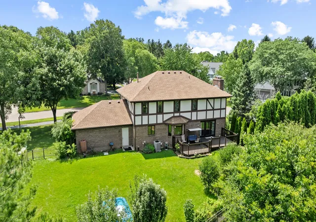 2nd image of 2655 Fourwinds Dr, Rockford, IL 61114 | MLS# 12701686