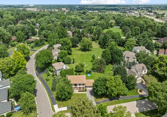 3rd image of 2655 Fourwinds Dr, Rockford, IL 61114 | MLS# 12701686