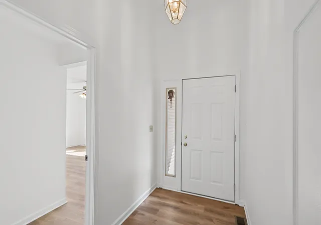 Photo 4 of Single family home for sale at 4 Redwing Ct, Savoy, IL 61874 | MLS# 12701705 | Listing updated on 2026-09-21