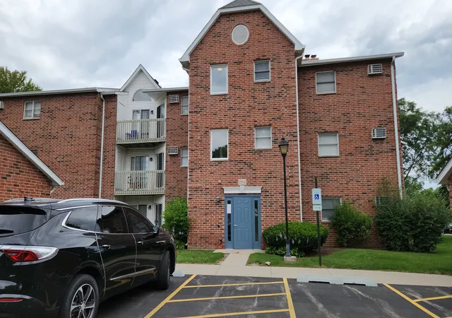 Homes for sale in Lake In The Hills, IL | 1354 Cunat Ct #1D, Lake In The Hills, IL 60156 | MLS# 12701724