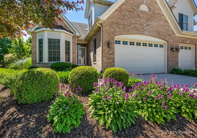 Photo 2 of Sale Pending at 2697 Nicole Cir, Aurora, IL 60502 | MLS# 12701745 | Listing updated on 2026-10-01