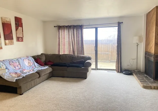 4th image of 1620 Waxwing Ct, Schaumburg, IL 60173 | MLS# 12701749