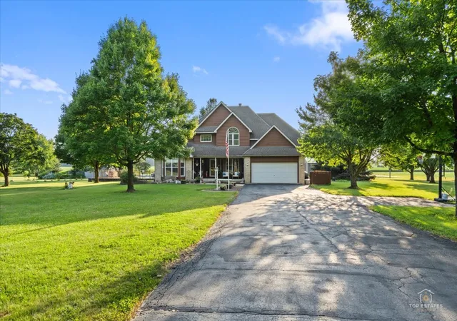 Photo 3 of Single family home for sale at 3 Settlers Ln, Oswego, IL 60543 | MLS# 12701760 | Listing updated on 2026-08-02