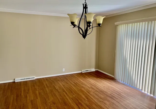 Photo 4 of Single family home for sale at 1105 Tilton Park Dr, Rochelle, IL 61068 | MLS# 12701777 | Listing updated on 2026-09-22