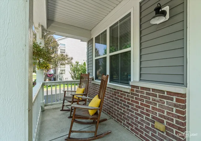 2nd image of 786 Bonaventure Dr, Oswego, IL 60543 | MLS# 12701802