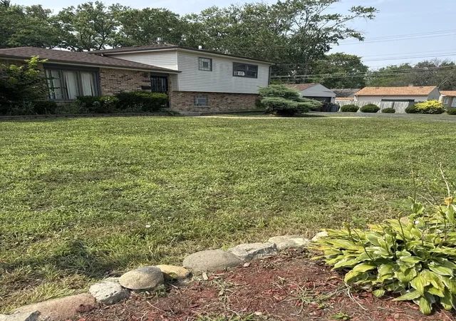 2nd image of 2900 175th St, Hazel Crest, IL 60429 | MLS# 12701811