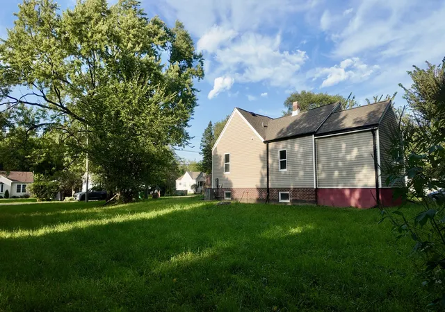 Photo 2 of Single family home for sale at 10703 W Woodland Ave, Beach Park, IL 60087 | MLS# 12701812 | Listing updated on 2026-09-16