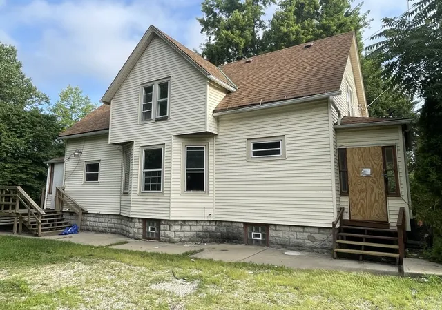 1st image of 15276 State St, South Holland, IL 60473 | MLS# 12701827