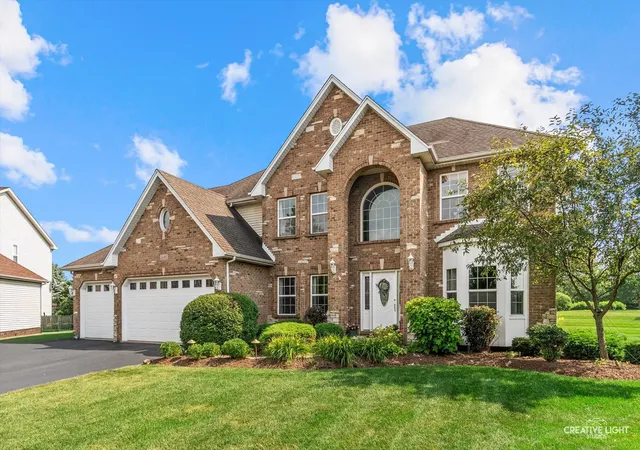 Photo 2 of Single family home for sale at 506 Simsbury Ct, Oswego, IL 60543 | MLS# 12701838 | Listing updated on 2026-10-03