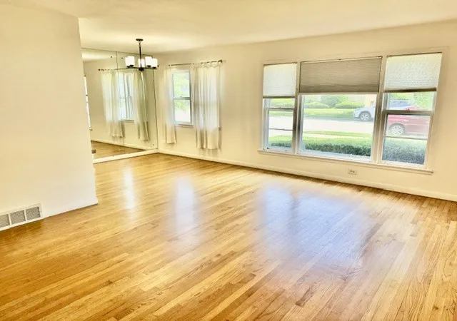 2nd image of 617 Lavergne Ave, Wilmette, IL 60091 | MLS# 12701840