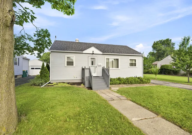 2nd image of 119 Park Dr, Joliet, IL 60436 | MLS# 12701843