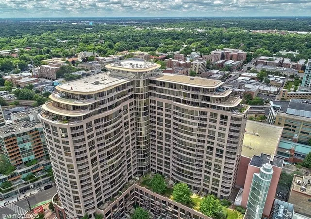 1st image of 807 Davis St #2212, Evanston, IL 60201 | MLS# 12701892