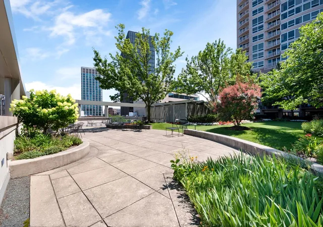 32nd image of 807 Davis St #2212, Evanston, IL 60201 | MLS# 12701892