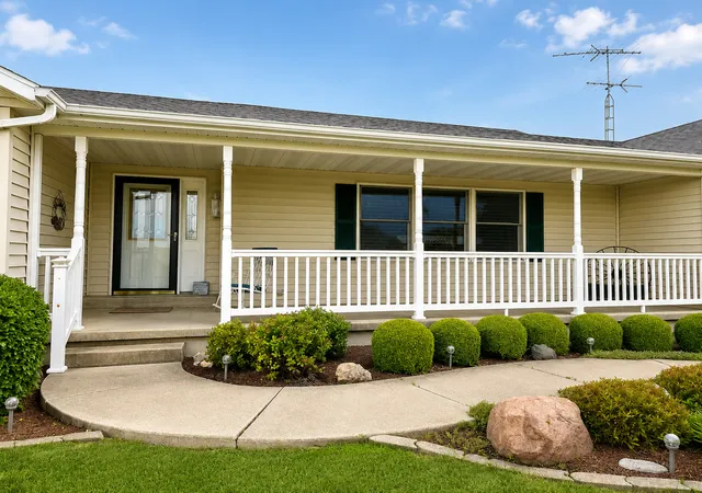 image of 2930 N 1200 E Rd, Clifton, IL 60927 | MLS# 12701909