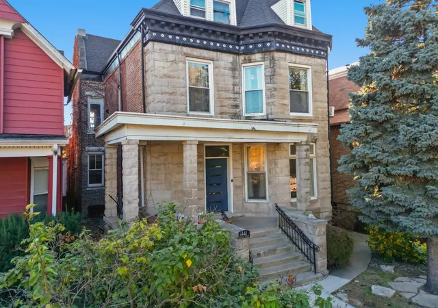 Homes for sale in Chicago, IL | 441 E 42nd St, Chicago, IL 60653 | MLS# 12701914