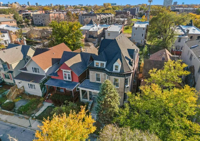 Homes for sale in Chicago, IL | 441 E 42nd St, Chicago, IL 60653 | MLS# 12701914