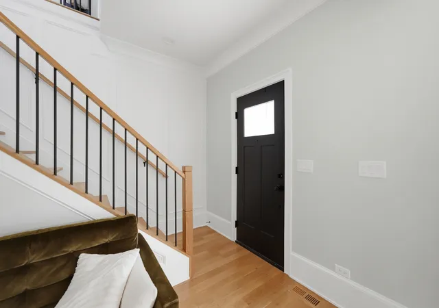 3rd image of 2621 Orchard St, Blue Island, IL 60406 | MLS# 12701933
