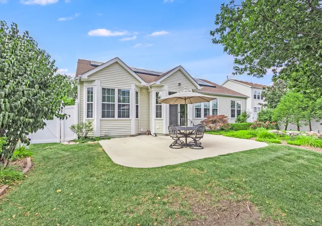 3rd image of 1715 Wintercrest Ct, Shorewood, IL 60404 | MLS# 12701970
