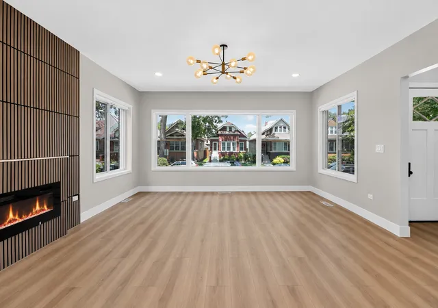 4th image of 5311 W Cuyler Ave, Chicago, IL 60641 | MLS# 12701985