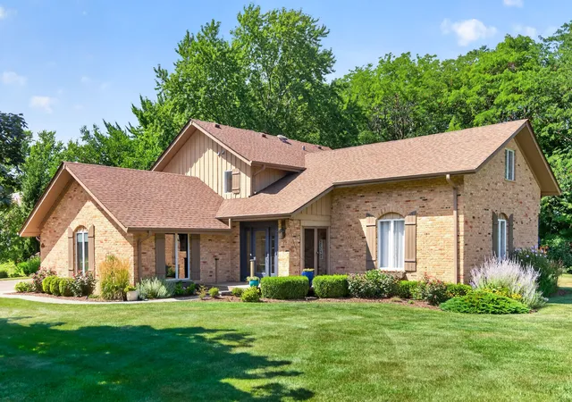 3rd image of 1206 Aberdeen Rd, Inverness, IL 60067 | MLS# 12701996