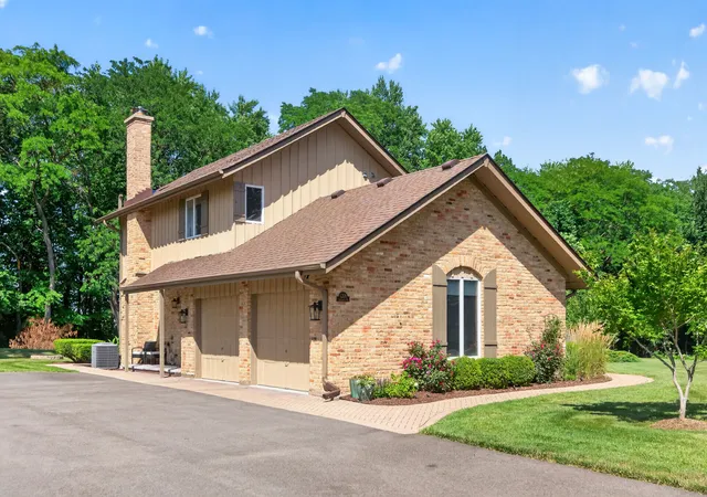 4th image of 1206 Aberdeen Rd, Inverness, IL 60067 | MLS# 12701996