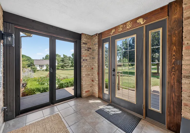 Photo 4 of Single family home for sale at 1206 Aberdeen Rd, Inverness, IL 60067 | MLS# 12701996 | Listing updated on 2026-10-07