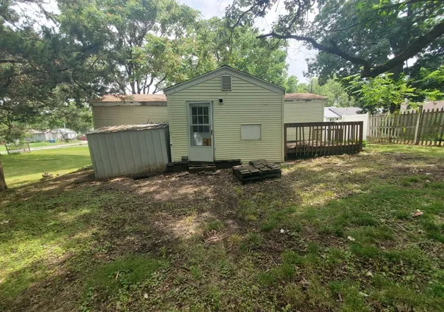 Homes for sale in East Moline, IL | 602 3Rd Ave, East Moline, IL 61244 | MLS# 12701998