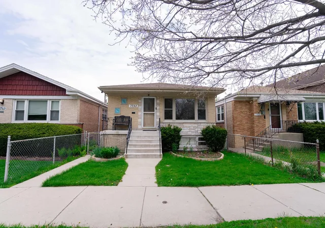 Homes for sale in Chicago, IL | (Undisclosed), Chicago, IL 60634 | MLS# 12702035