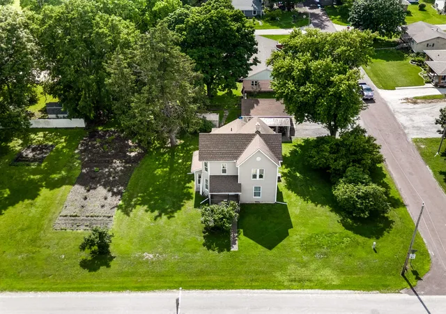 Photo 1 of Single family home for sale at 708 N Mill St, Le Roy, IL 61752 | MLS# 12702054 | Listing updated on 2026-10-29