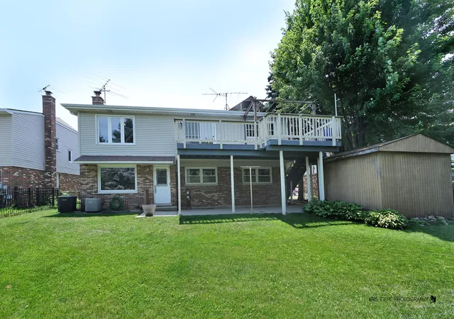 40th image of 1000 E Ardyce Ln, Mount Prospect, IL 60056 | MLS# 12702066