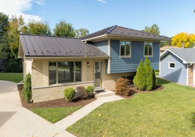 Photo 1 of Single family home for sale at 740 Terrace Ct, Schaumburg, IL 60193 | MLS# 12702073 | Listing updated on 2026-10-03