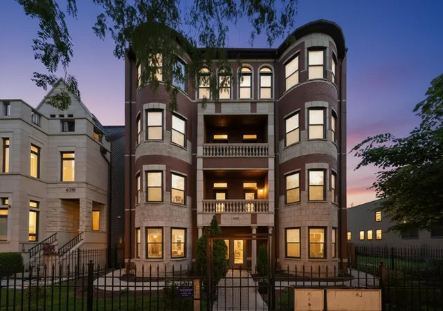 2nd image of 4921 S King Dr, Chicago, IL 60615