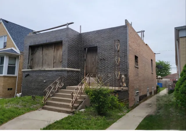 Photo 1 of Single family home for sale at 4637 S Kilpatrick Ave, Chicago, IL 60632 | MLS# 12702103 | Listing updated on 2026-09-11