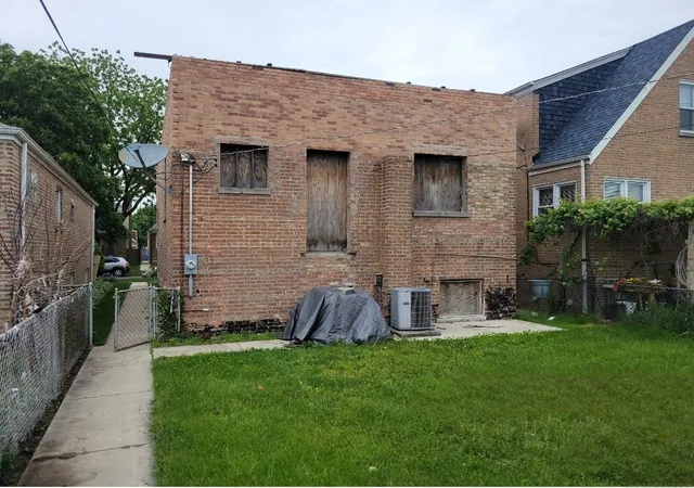 Photo 2 of Single family home for sale at 4637 S Kilpatrick Ave, Chicago, IL 60632 | MLS# 12702103 | Listing updated on 2026-09-11