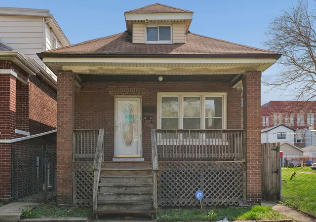 Photo 1 of Single family home for sale at 6521 S Saint Lawrence Ave, Chicago, IL 60637 | MLS# 12702142 | Listing updated on 2026-09-01