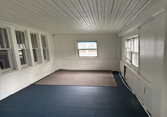 4th image of 837 Hickory St, Waukegan, IL 60085 | MLS# 12702160